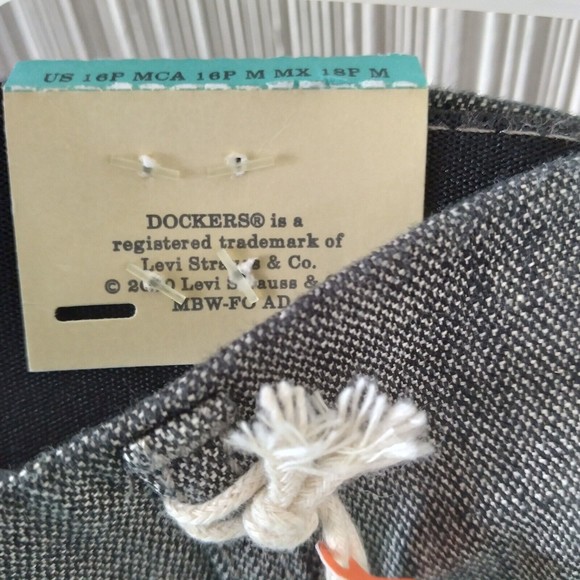 New Dockers Women’s 16P Petite Gray Metro Trousers Slacks Pants NWT - Picture 11 of 15